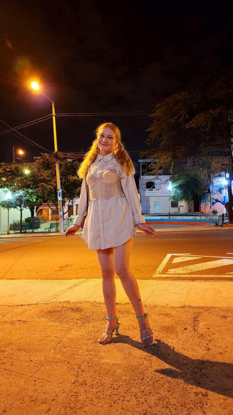 Image of cam model VanessaNorris from XloveCam