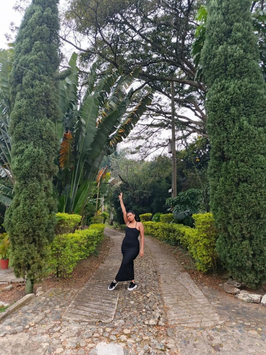 Image of cam model LissReyess from XloveCam