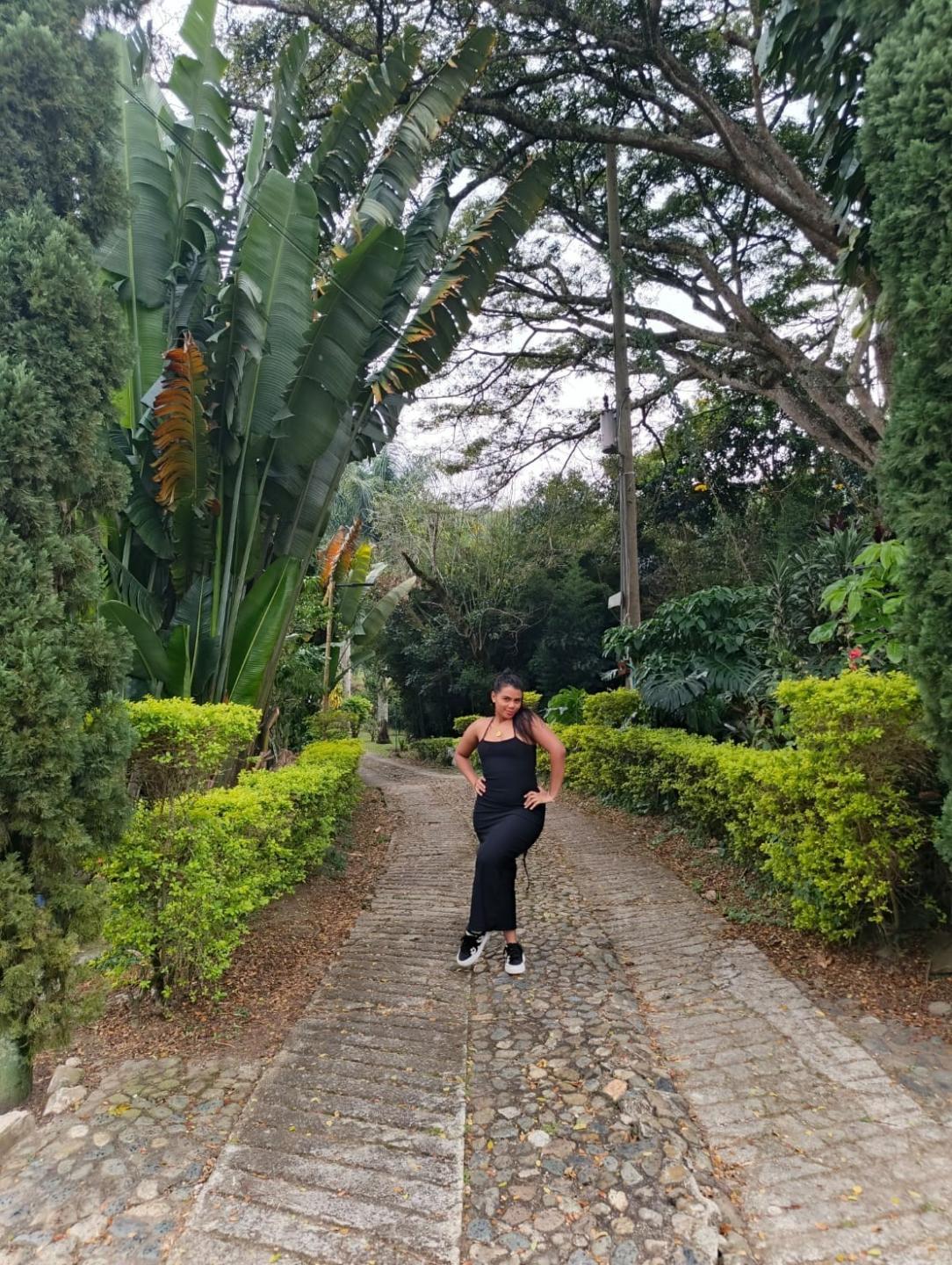 Image of cam model LissReyess from XloveCam