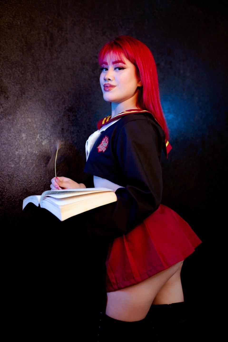 Image of cam model JulietaSmit from XloveCam