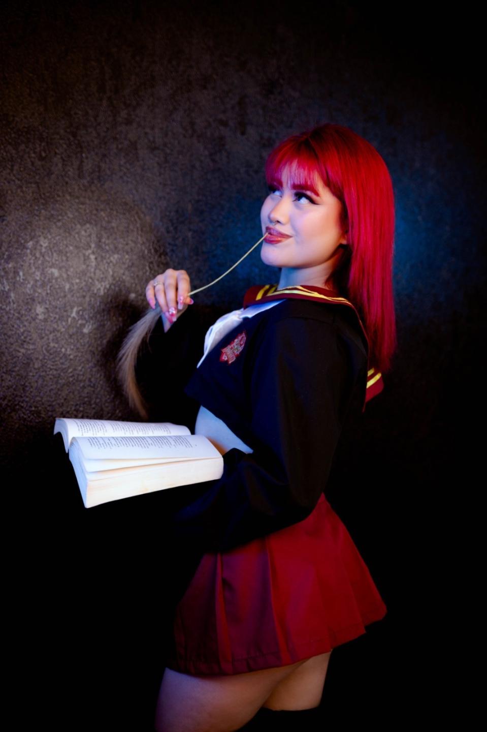 Image of cam model JulietaSmit from XloveCam