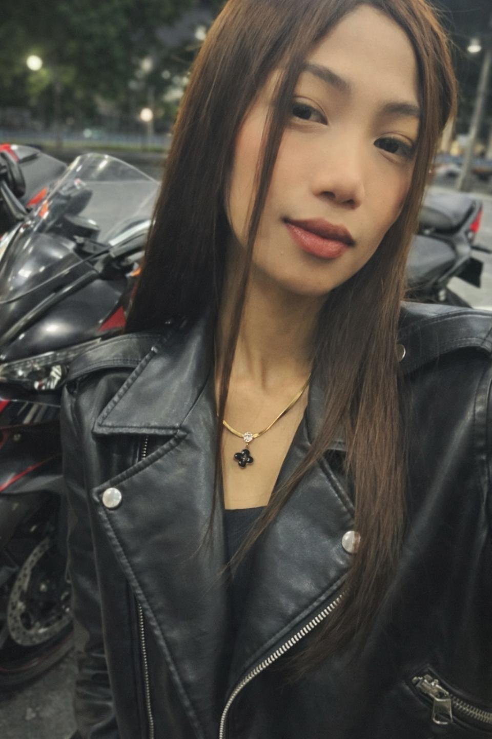 Image of cam model SweetPinkieFrench from XloveCam