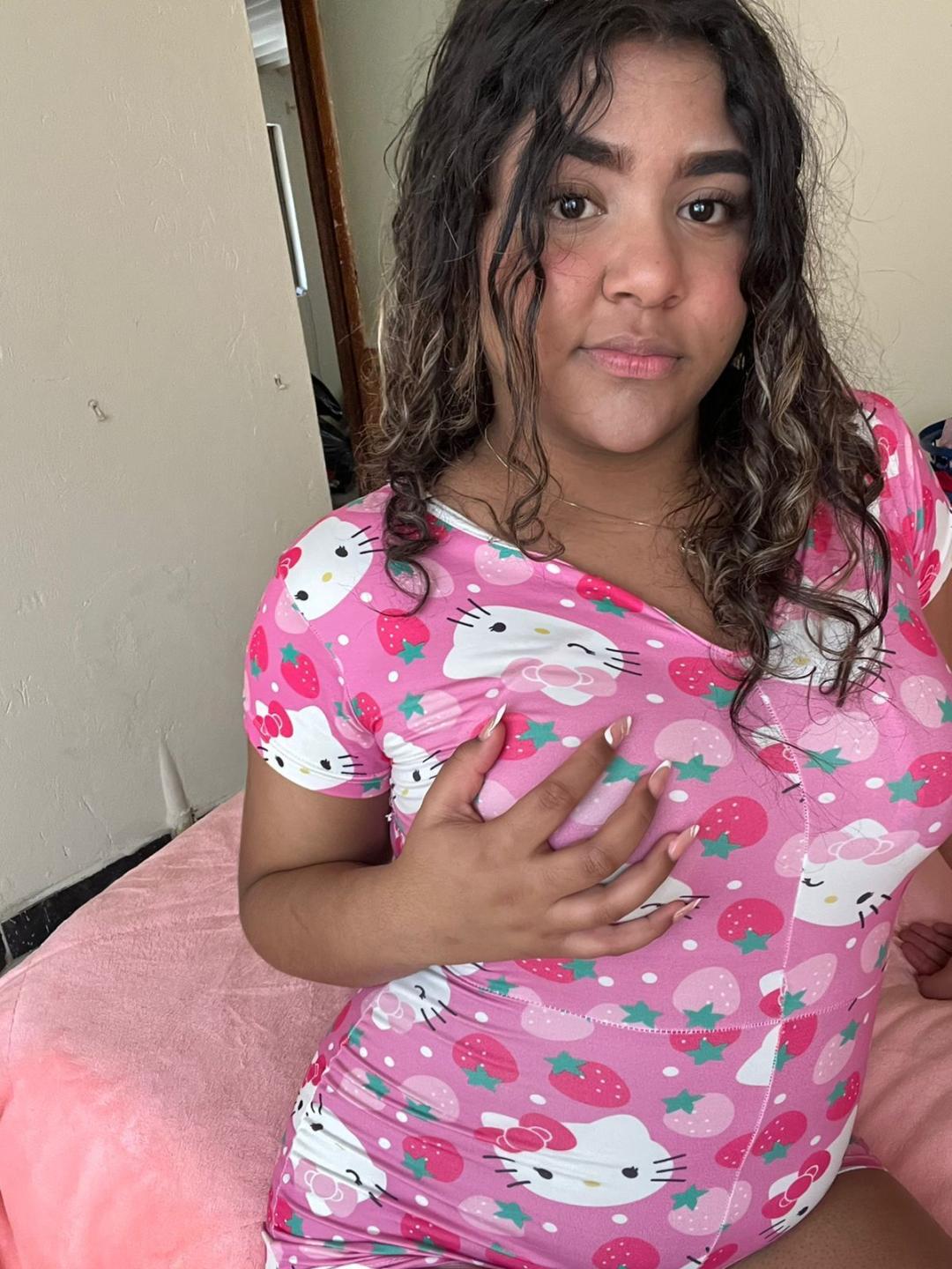 Image of cam model LolaSmmith from XloveCam