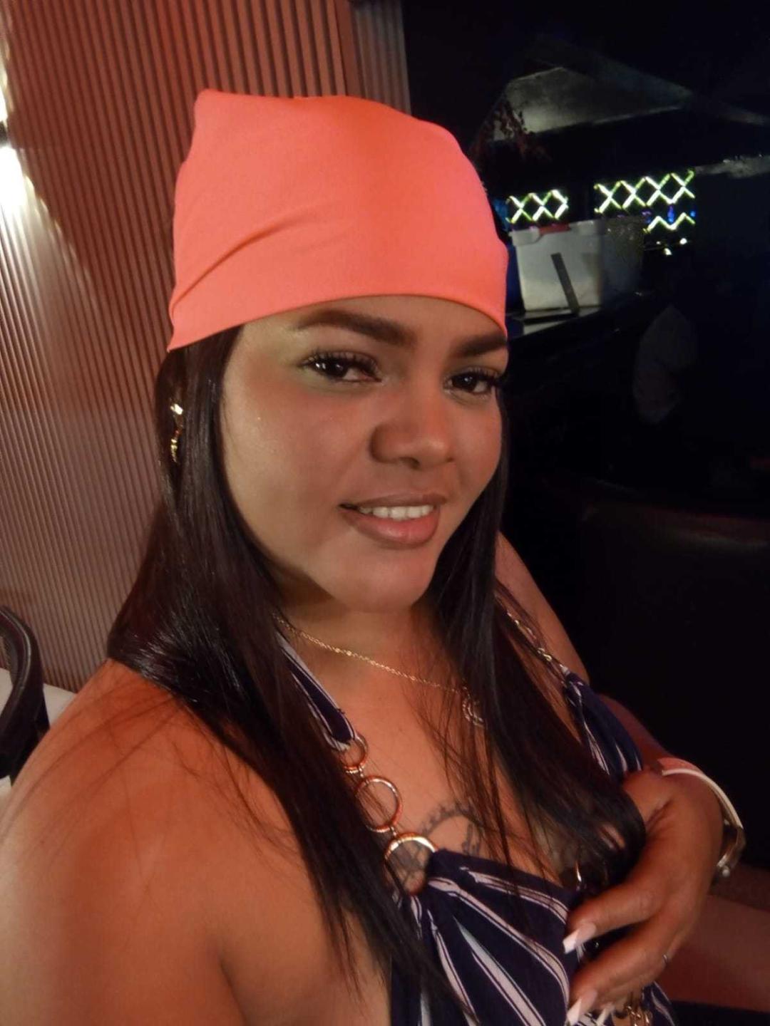 Image of cam model Rizantella from XloveCam