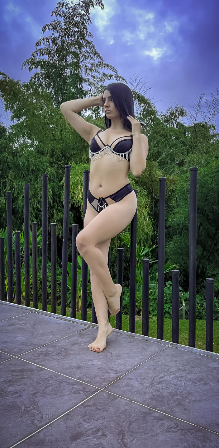 Image of cam model KimmyK from XloveCam