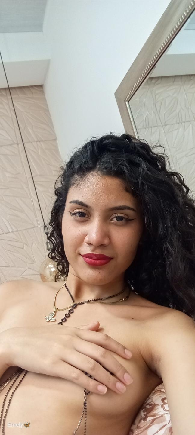 Image of cam model ValeryPoleth from XloveCam