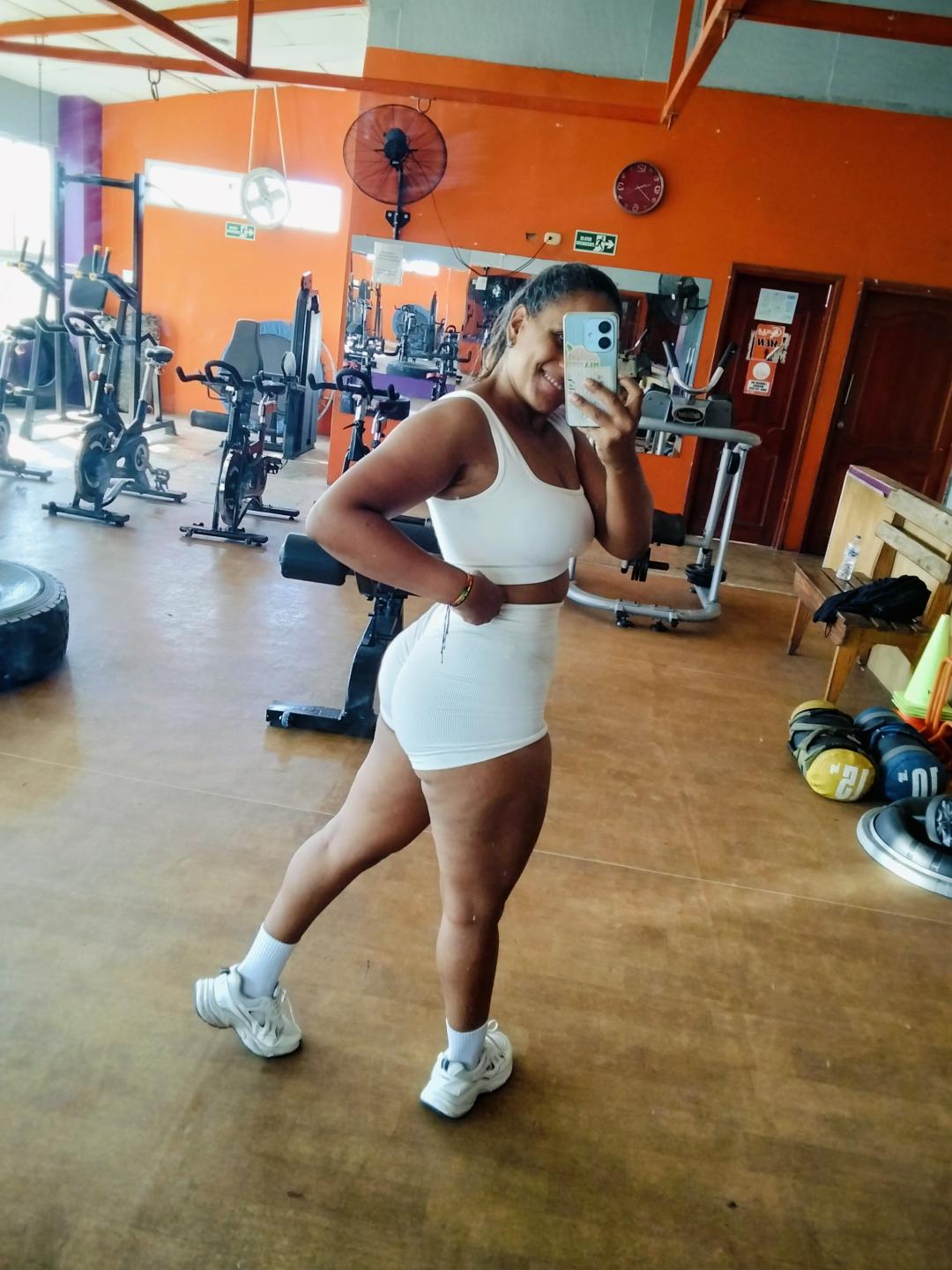 Image of cam model AmberFot from XloveCam