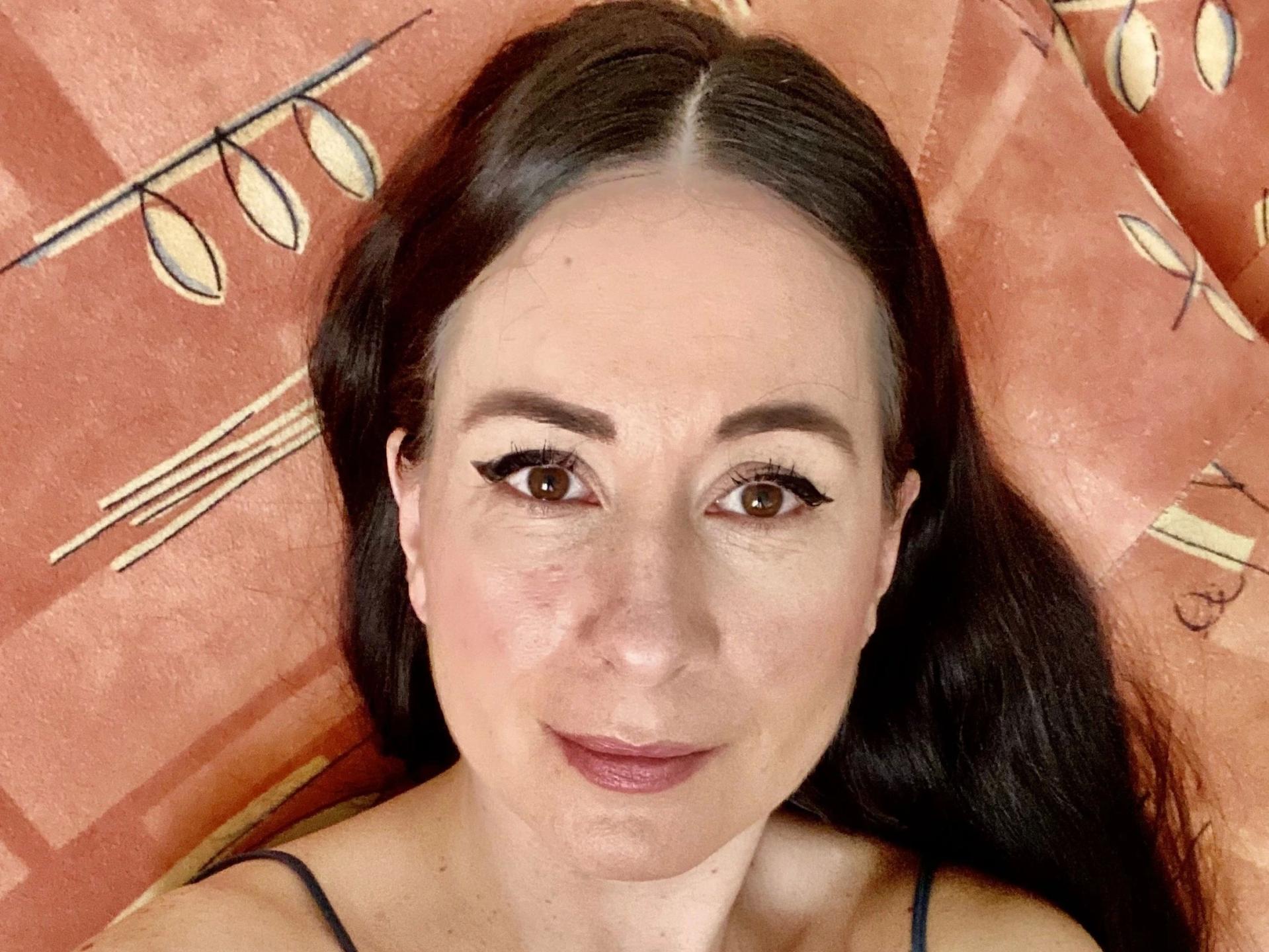 Image of cam model heisseVicki-hot from XloveCam