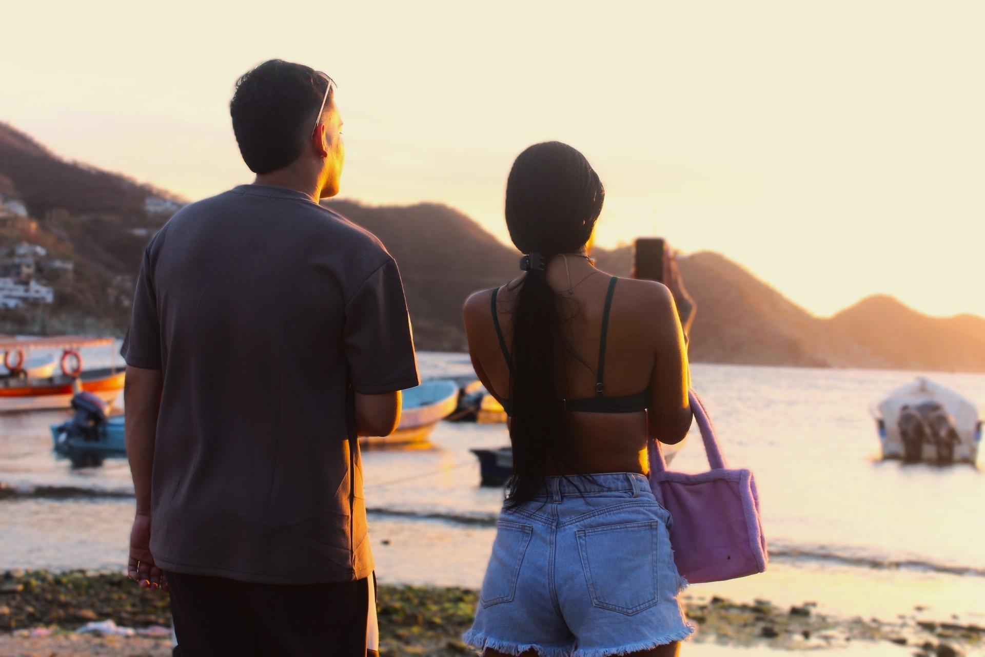 Image of cam model ZairaAndres from XloveCam