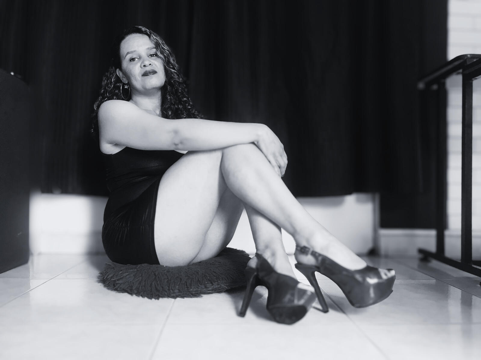 Image of cam model VittoriaI from XloveCam