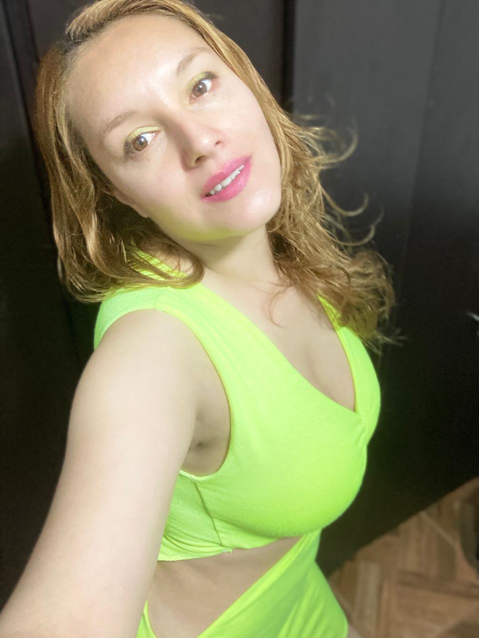 Image of cam model ChloeJewel from XloveCam