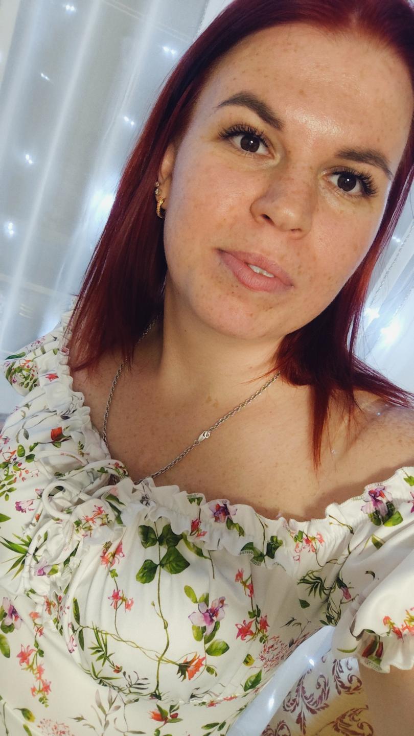Image of cam model VeronikaLune from XloveCam