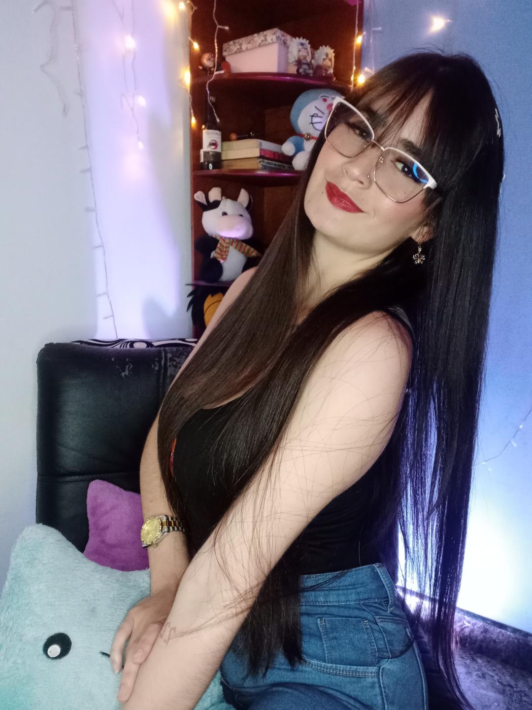 Image of cam model EllieBonneth from XloveCam