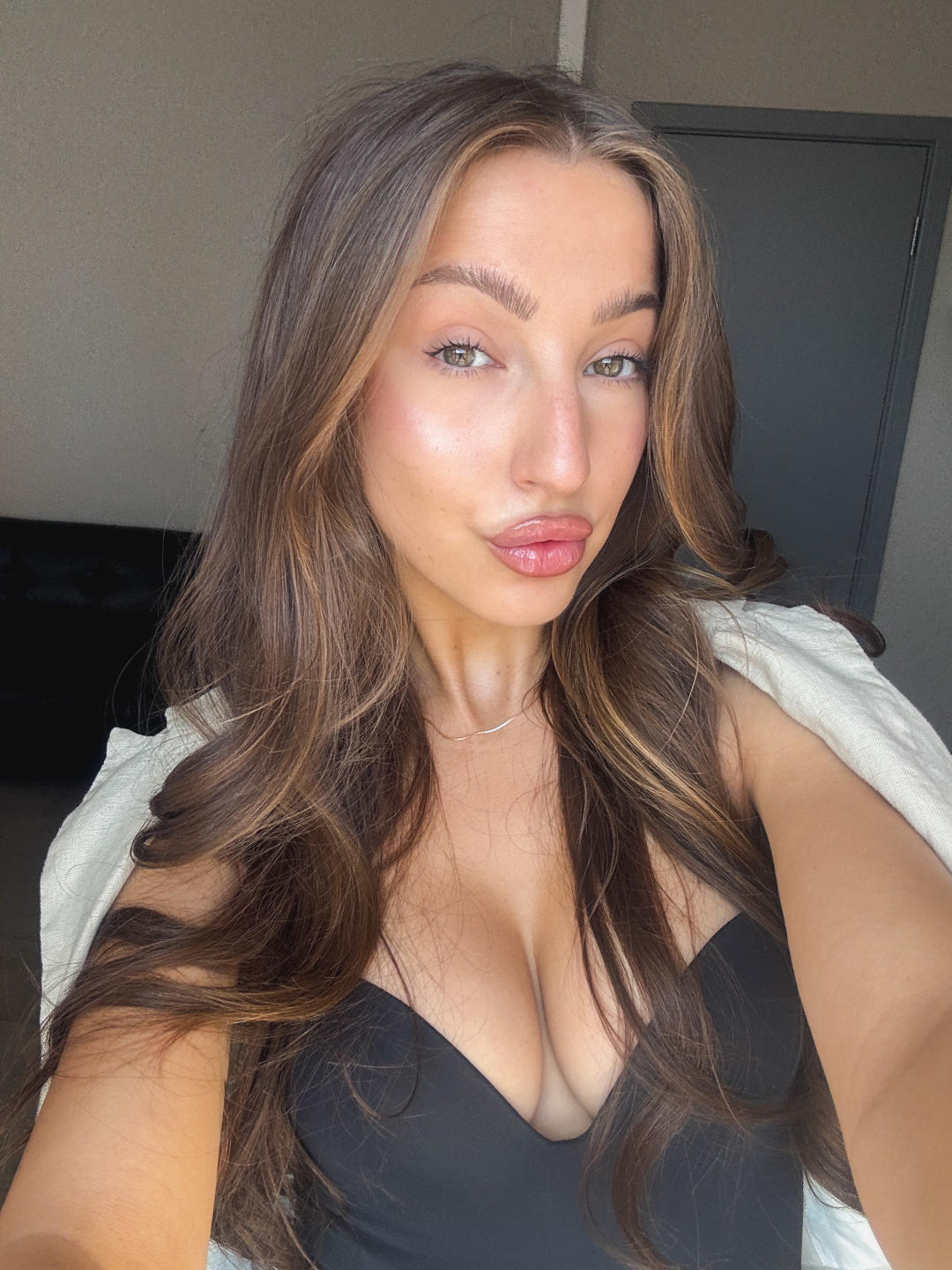 Image of cam model Kitkata from XloveCam