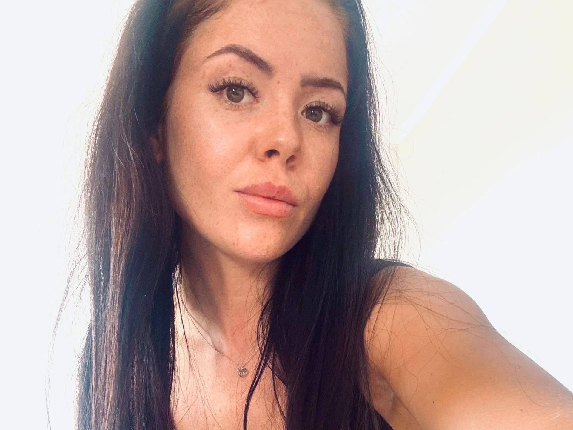 Image of cam model NicoleKatze-hot from XloveCam