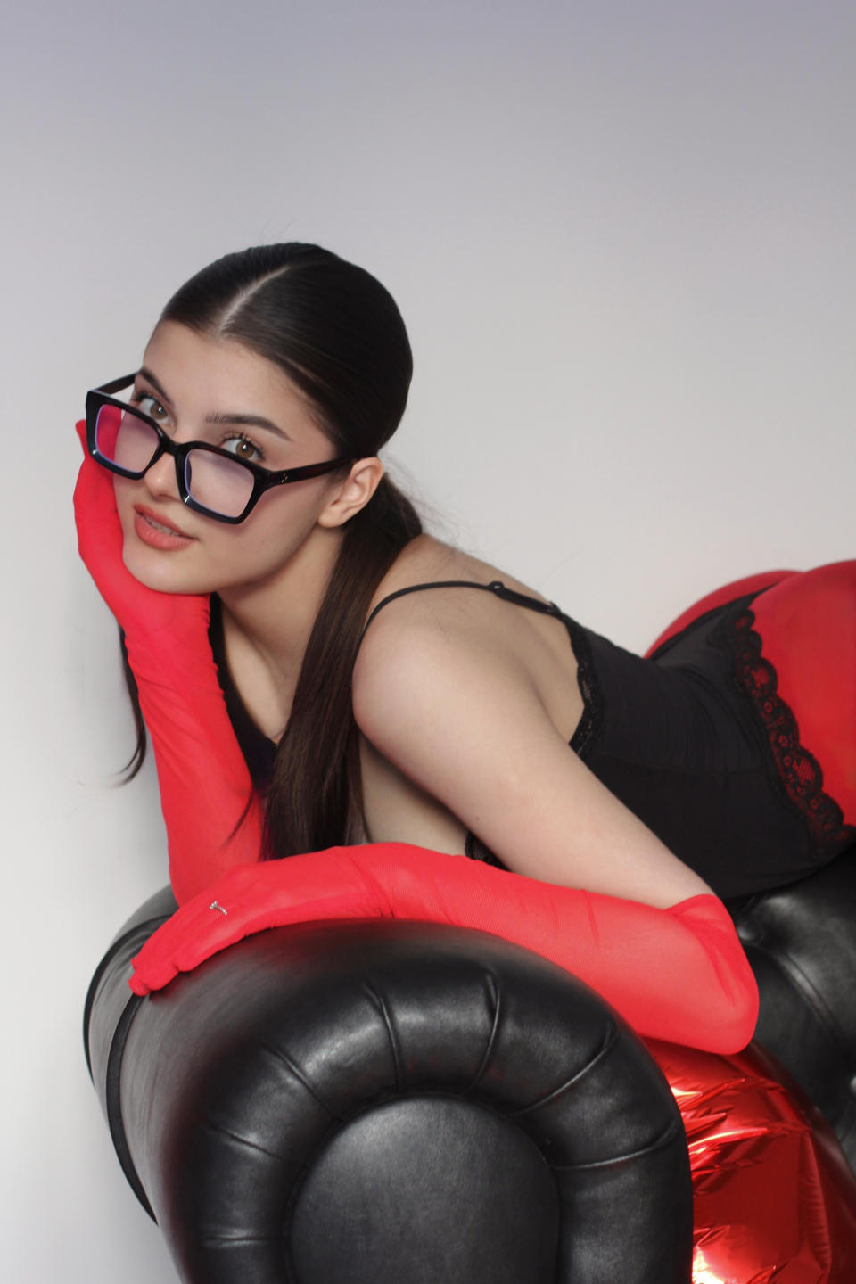 Image of cam model StellaLewin from XloveCam