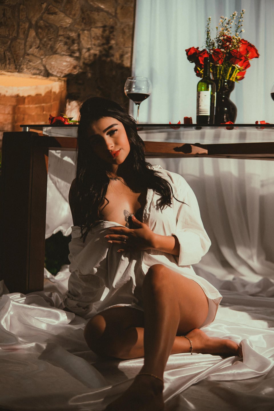 Image of cam model LunaLenox from XloveCam