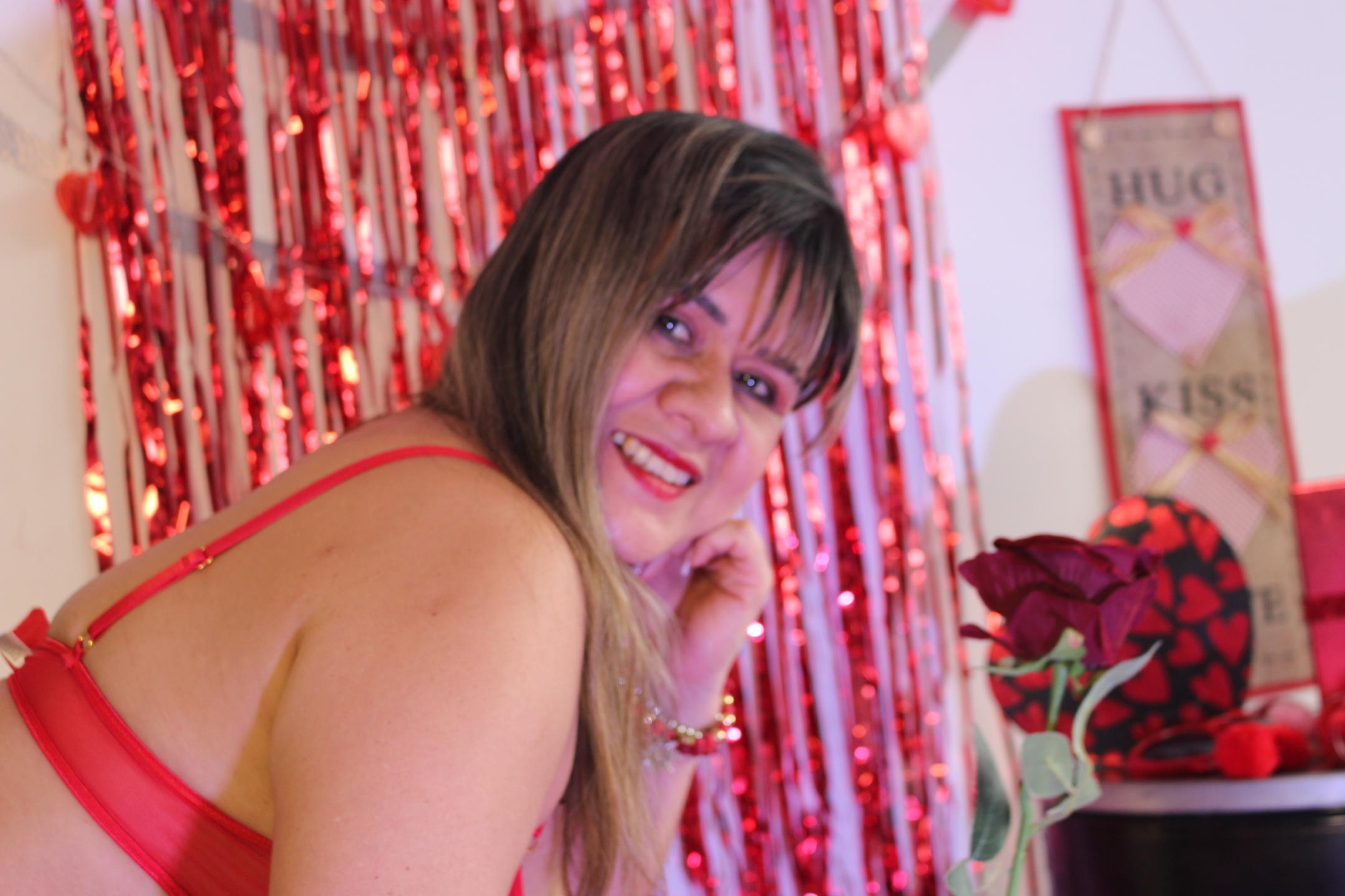 Image of cam model SophySheikh from XloveCam