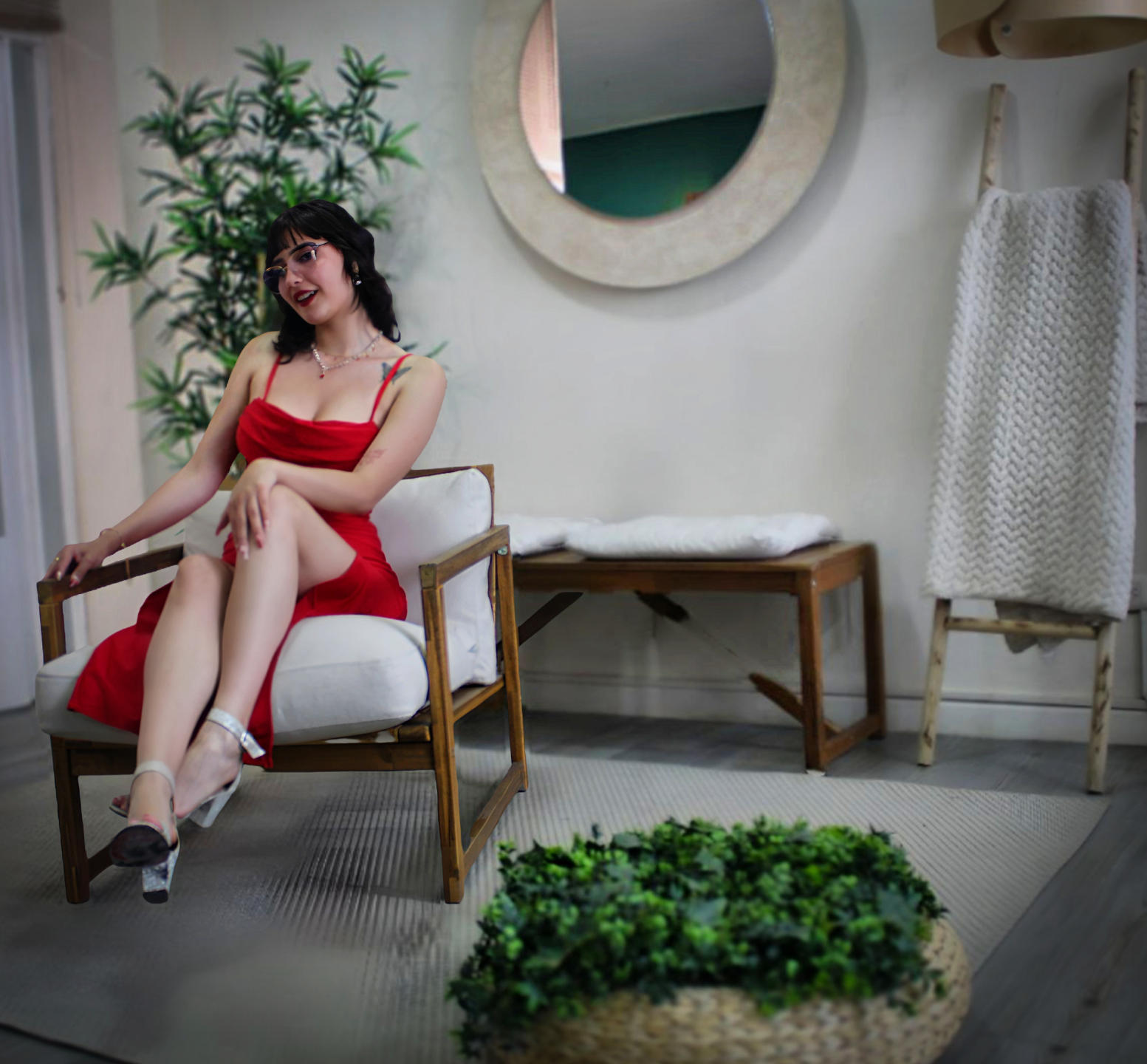 Image of cam model ElaJamess from XloveCam