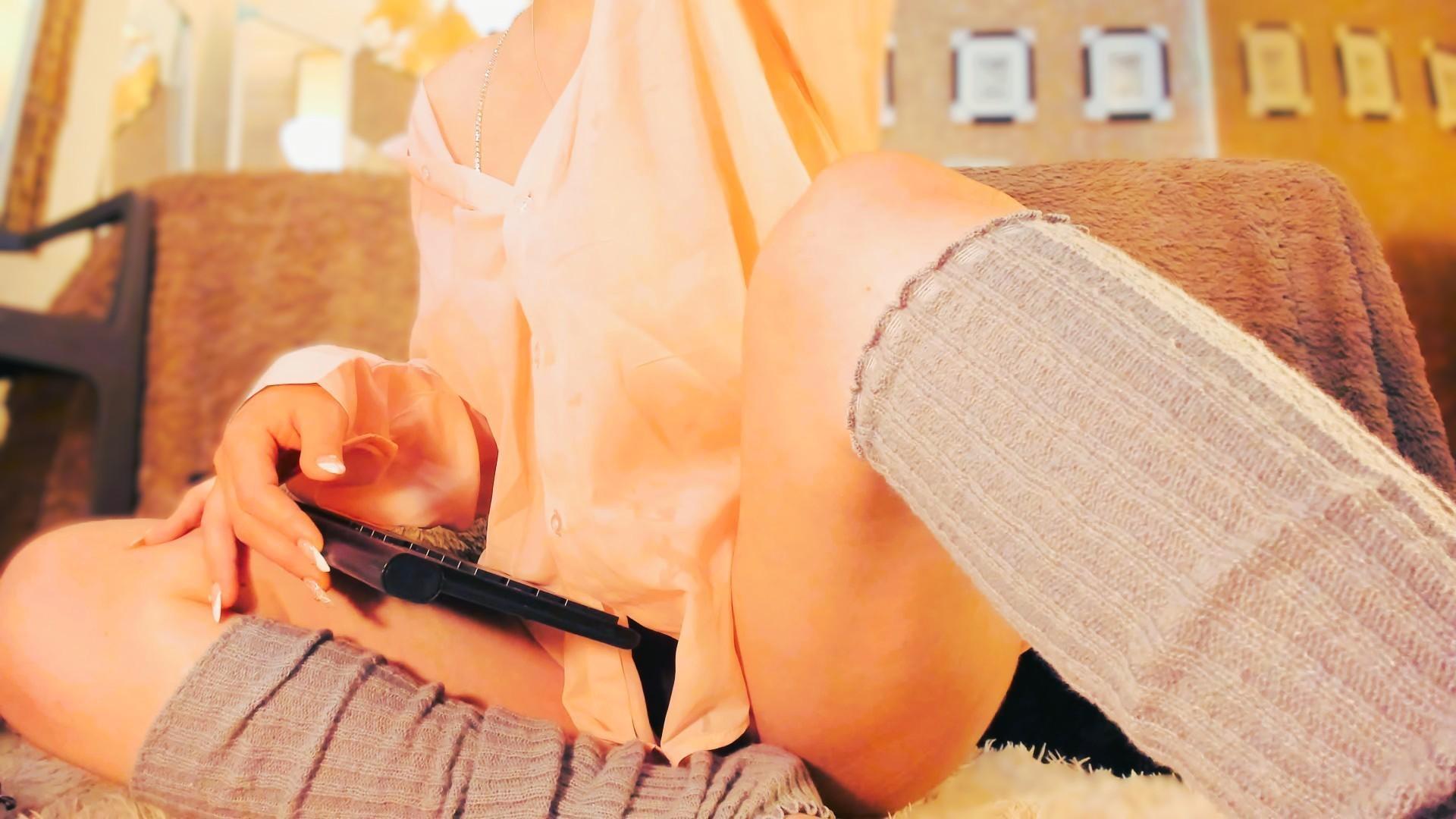 Image of cam model MoonXVelvet from XloveCam