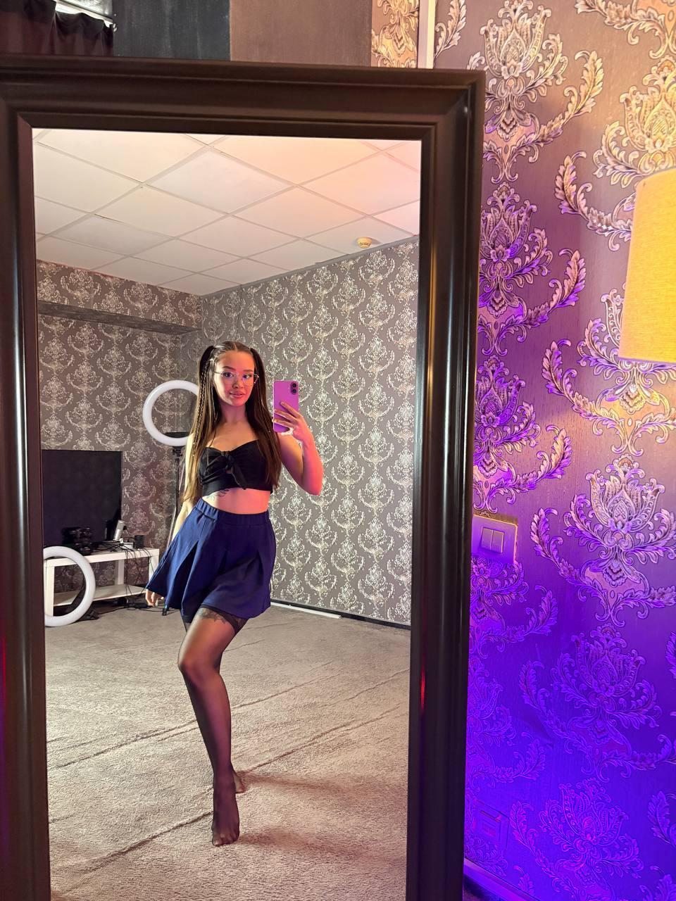 Image of cam model MistyReeds from XloveCam