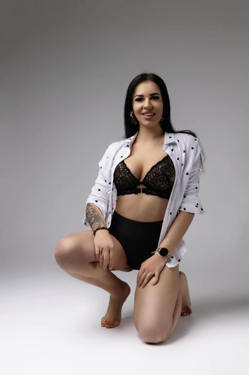 Image of cam model AndreaShow from XloveCam