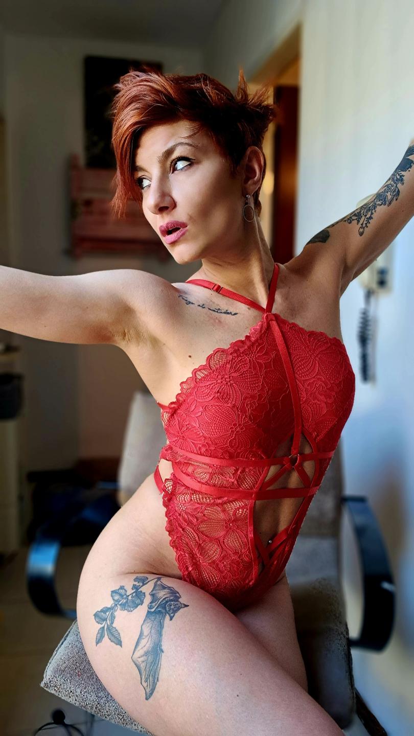 Image of cam model DreamityCamy from XloveCam