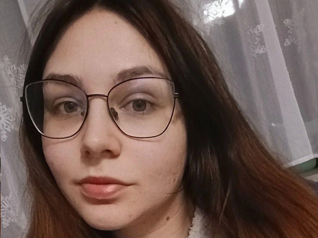 Image of cam model MiaEngel-hot from XloveCam