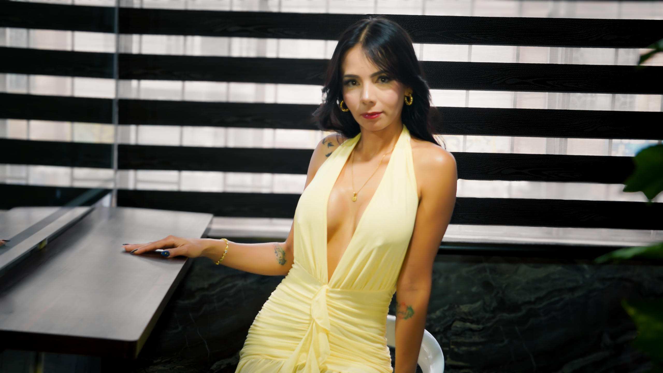 Image of cam model EvelinLuna from XloveCam