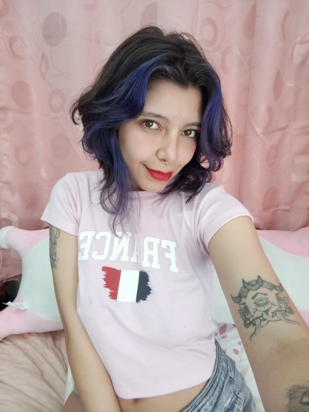 Image of cam model DarckVelvet from XloveCam