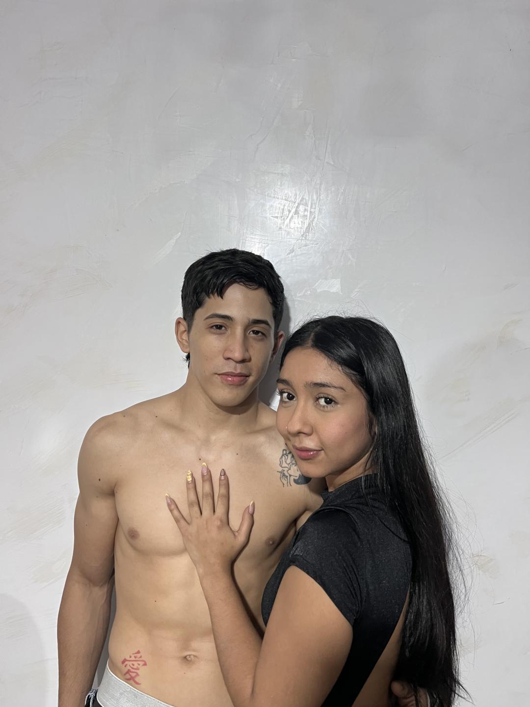 Image of cam model MartAndAlisson from XloveCam