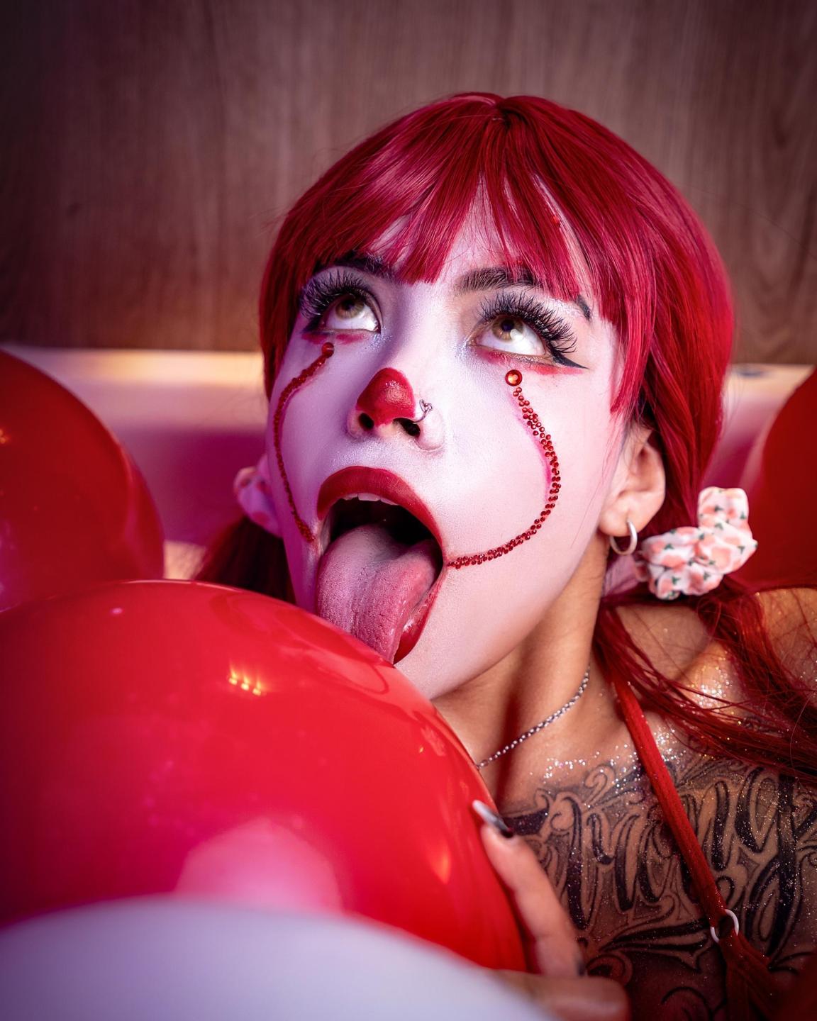 Image of cam model SaraBrooks from XloveCam