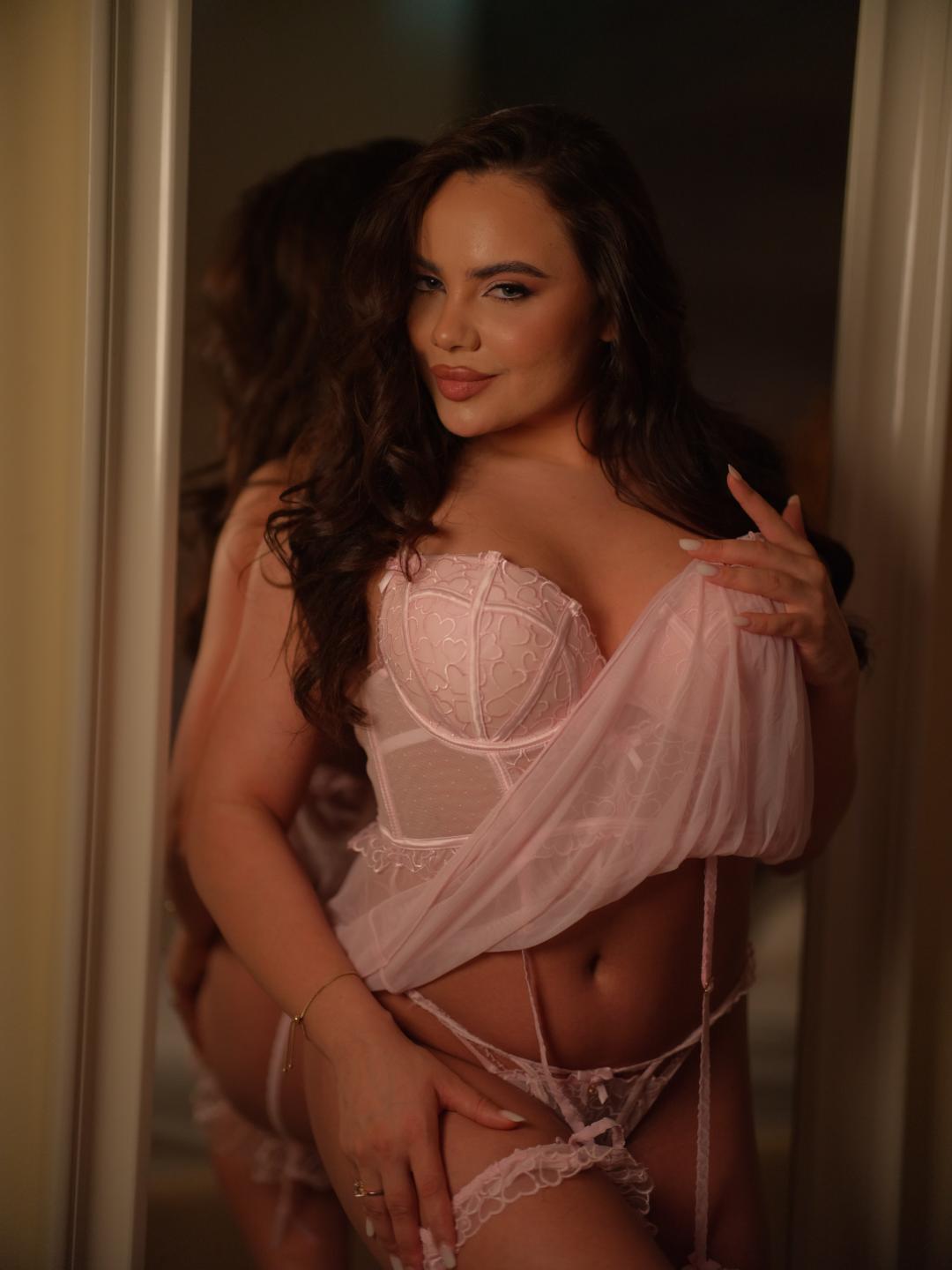 Image of cam model AshleeAngel from XloveCam