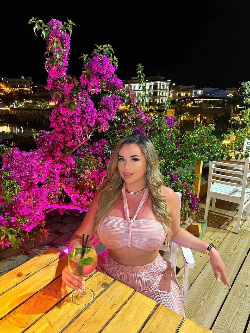 Image of cam model EvaSunderland from XloveCam