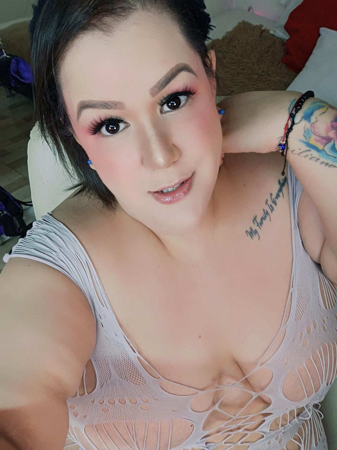 Image of cam model GiiannaMorrys from XloveCam