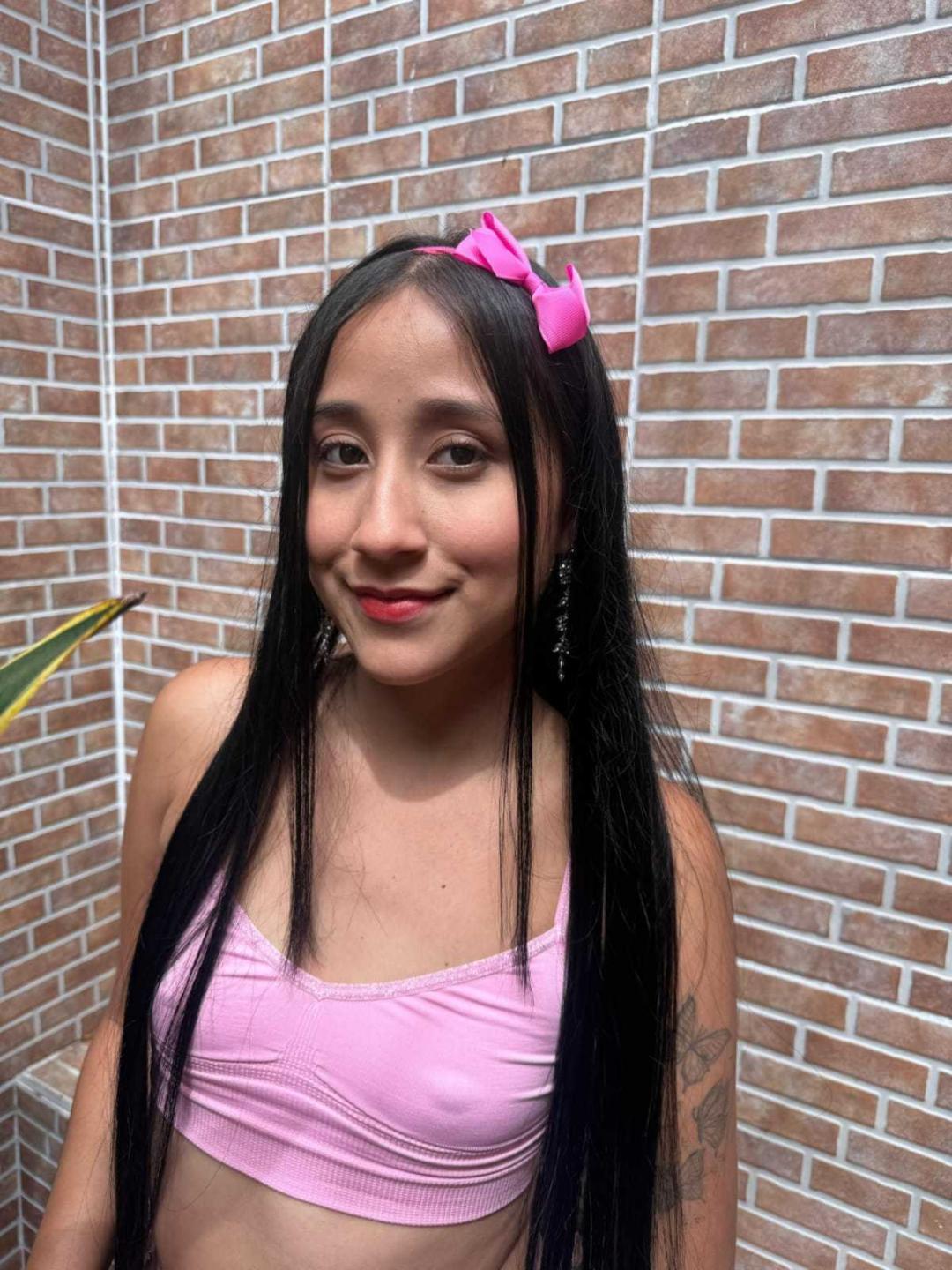 Image of cam model AnnieBlakke from XloveCam