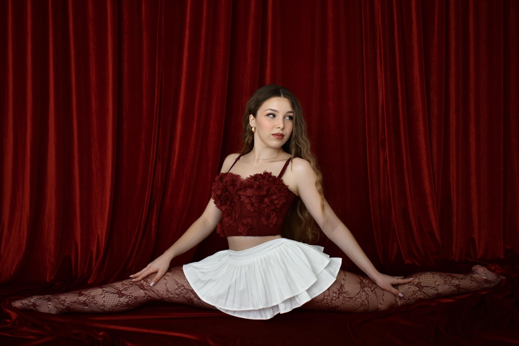 Image of cam model LilyBlake from XloveCam