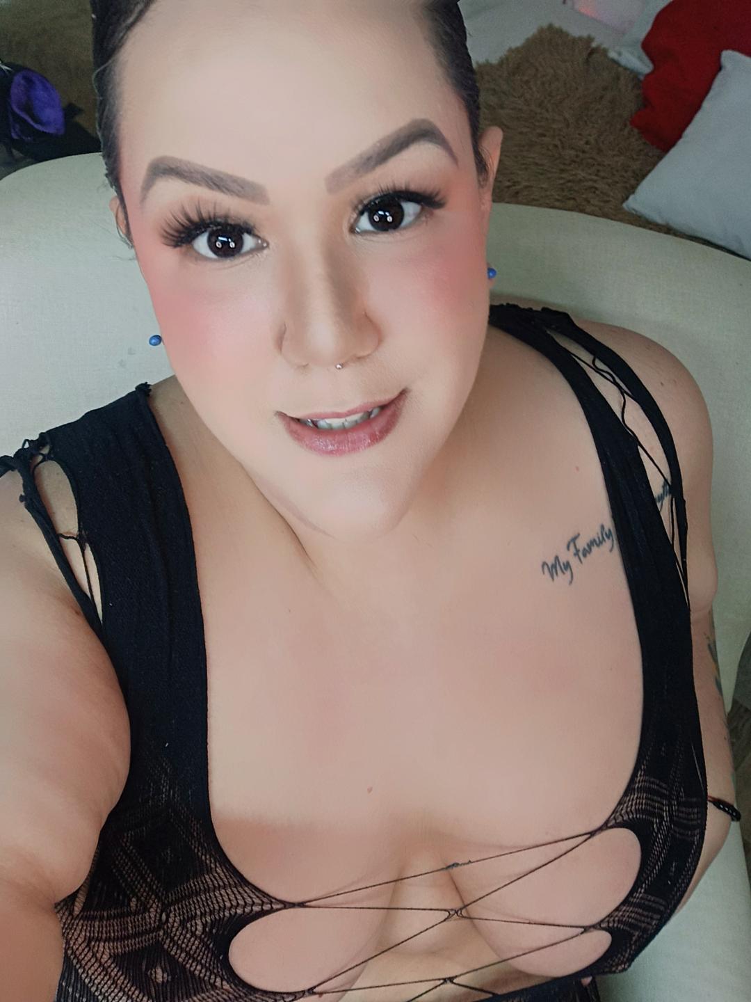 Image of cam model GiiannaMorrys from XloveCam