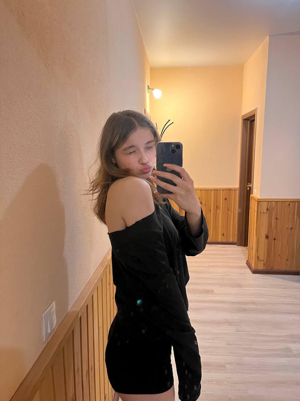 Image of cam model JennyOsmun from XloveCam