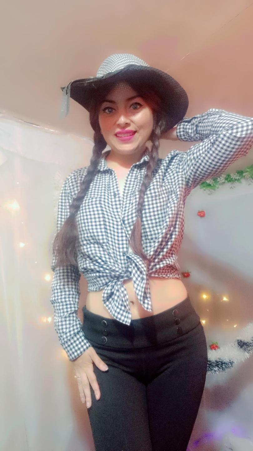 Image of cam model Dannazv from XloveCam