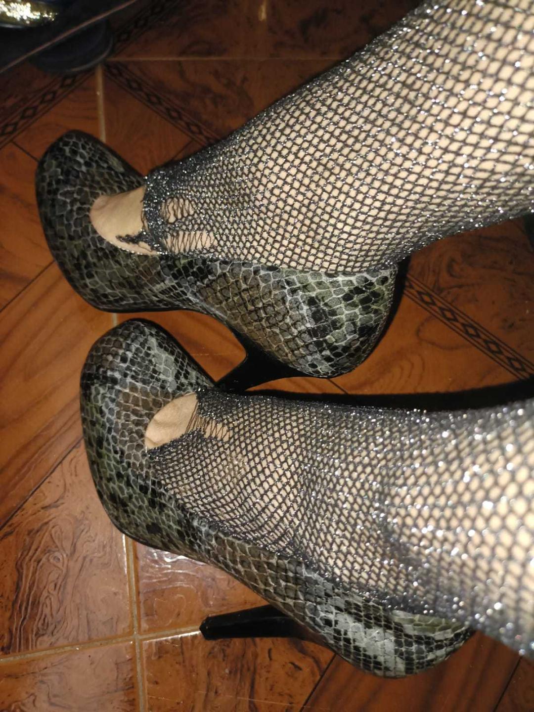 Image of cam model SachaClinford from XloveCam