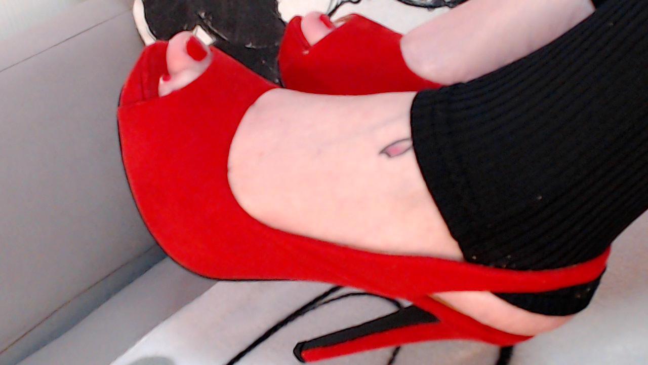 Image of cam model FrenchShanna from XloveCam