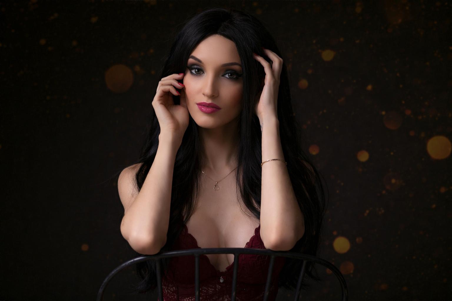 Image of cam model MaiaMoxie from XloveCam