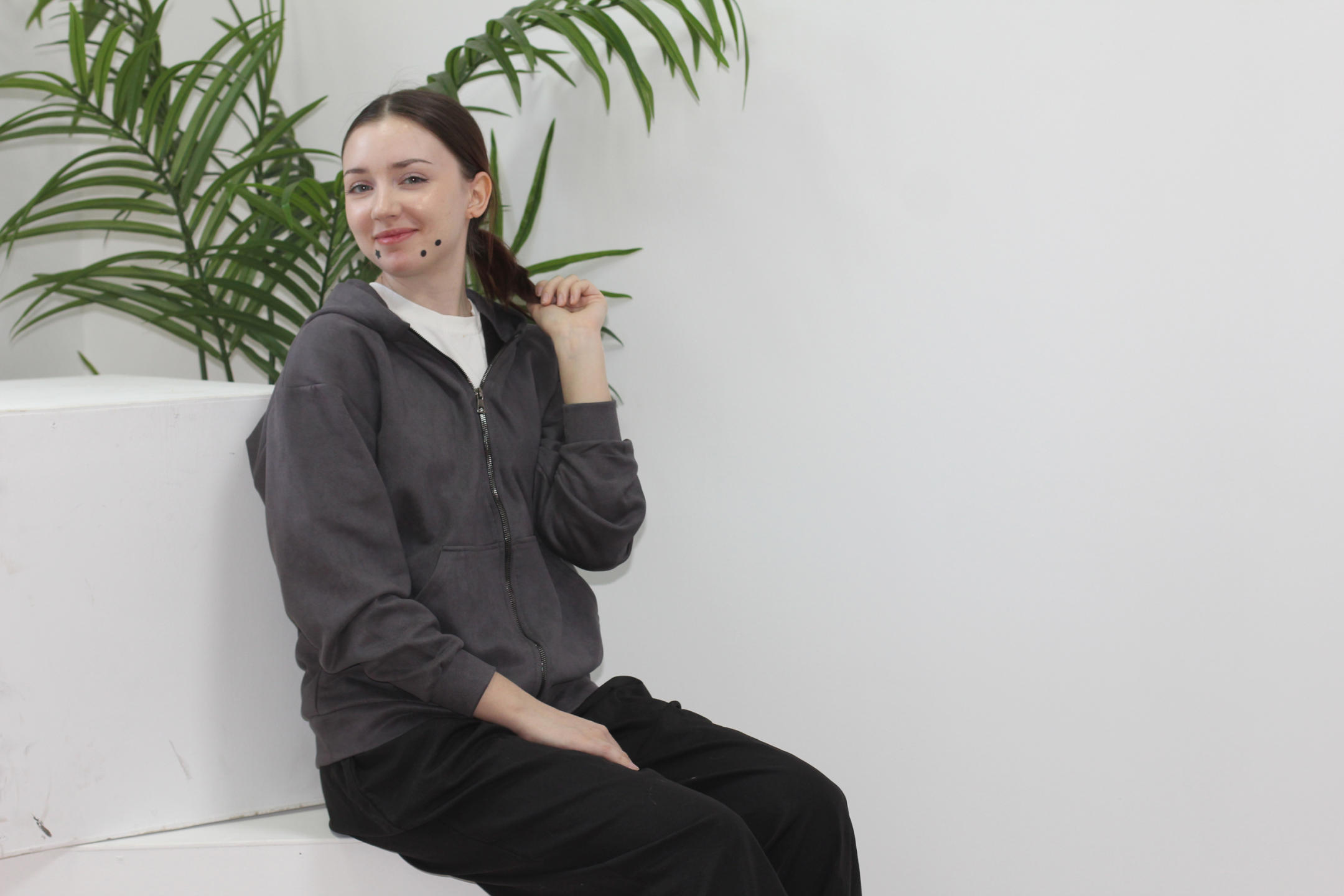 Image of cam model AllaMiller from XloveCam