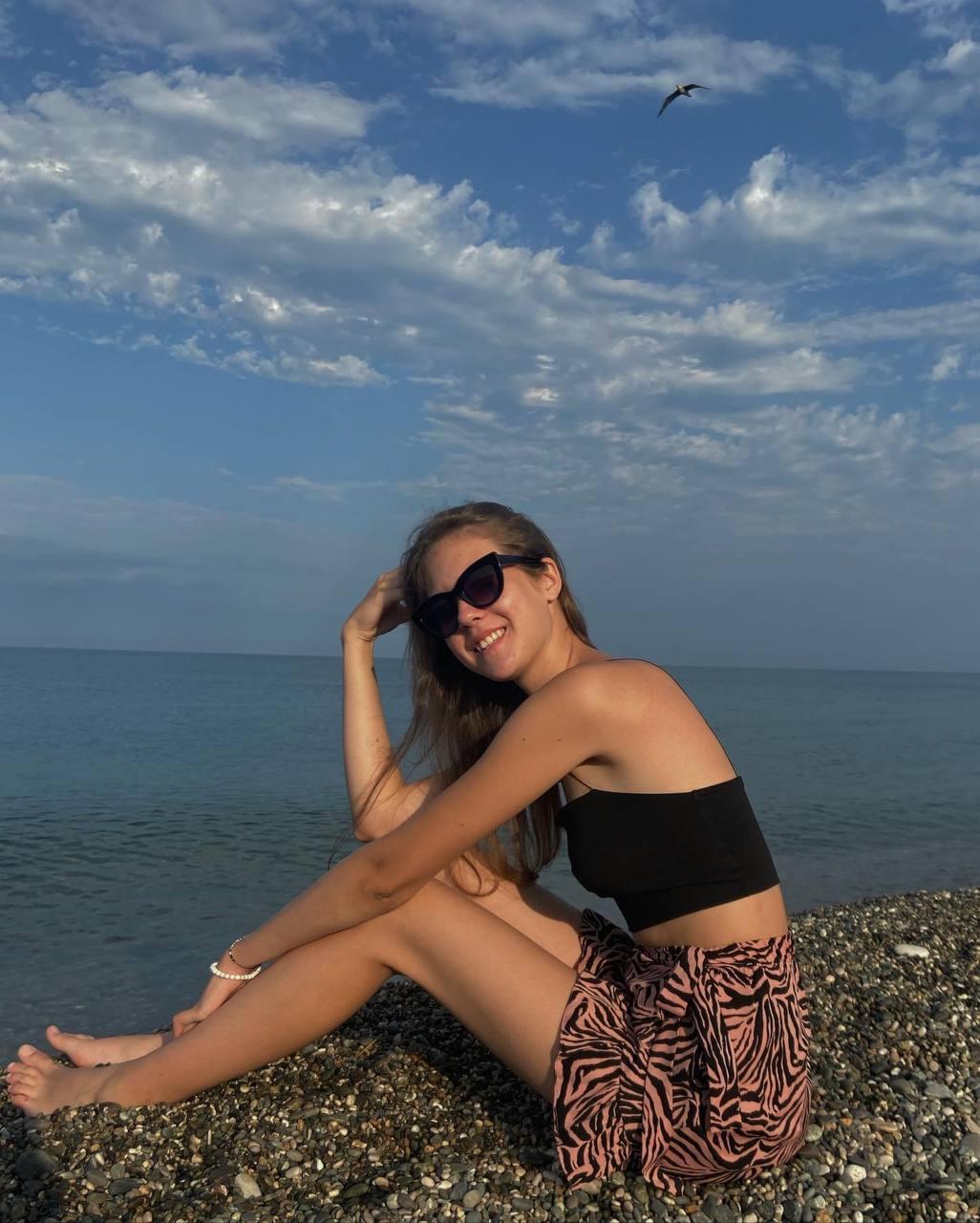 Image of cam model KenaCly from XloveCam