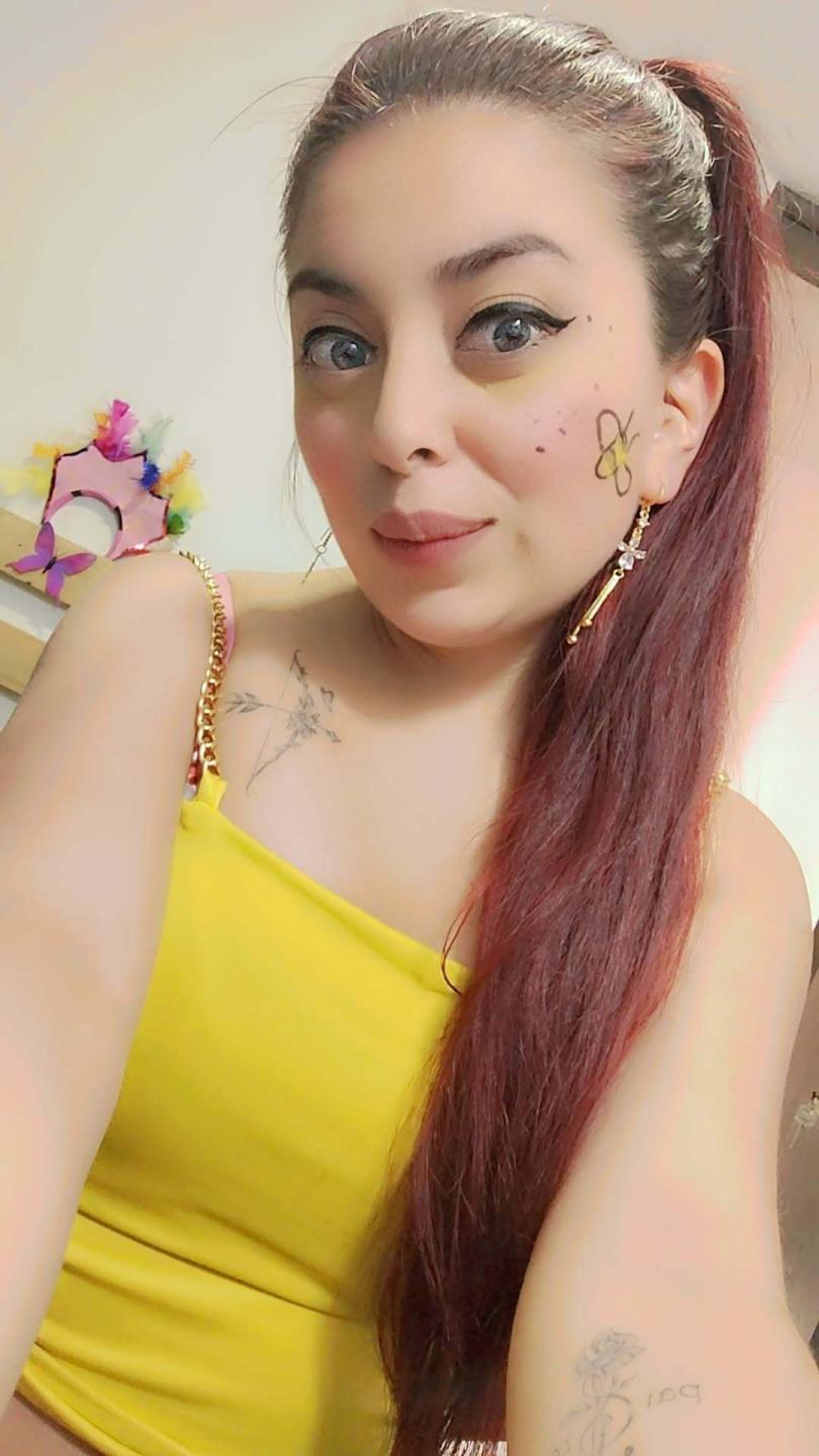 Image of cam model Dannazv from XloveCam