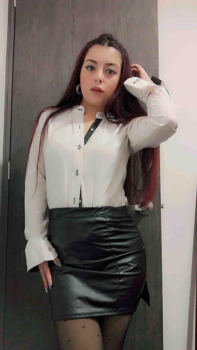 Image of cam model Dannazv from XloveCam