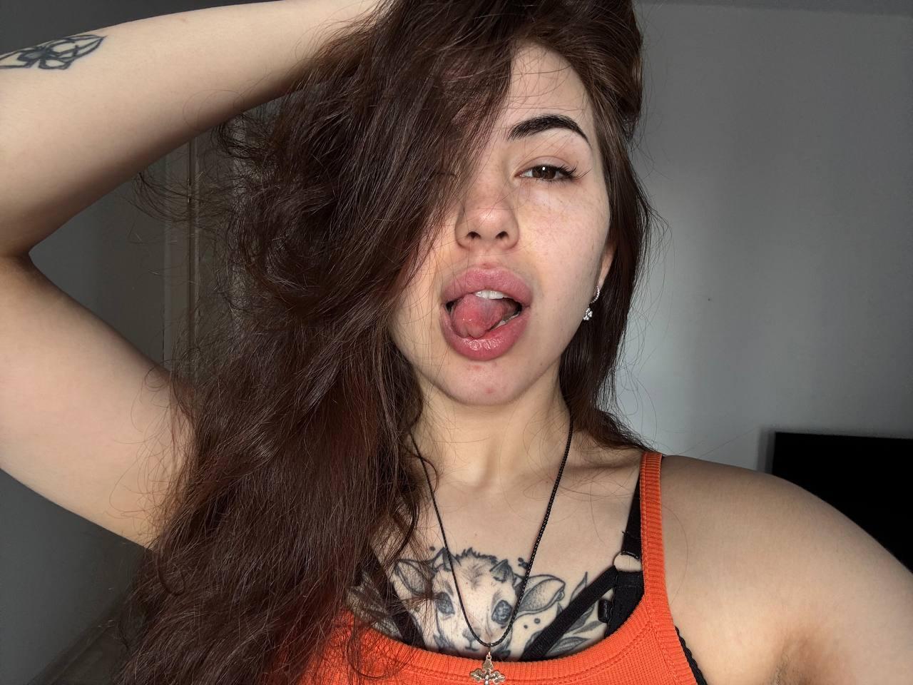 Image of cam model ClarindaWiatr from XloveCam