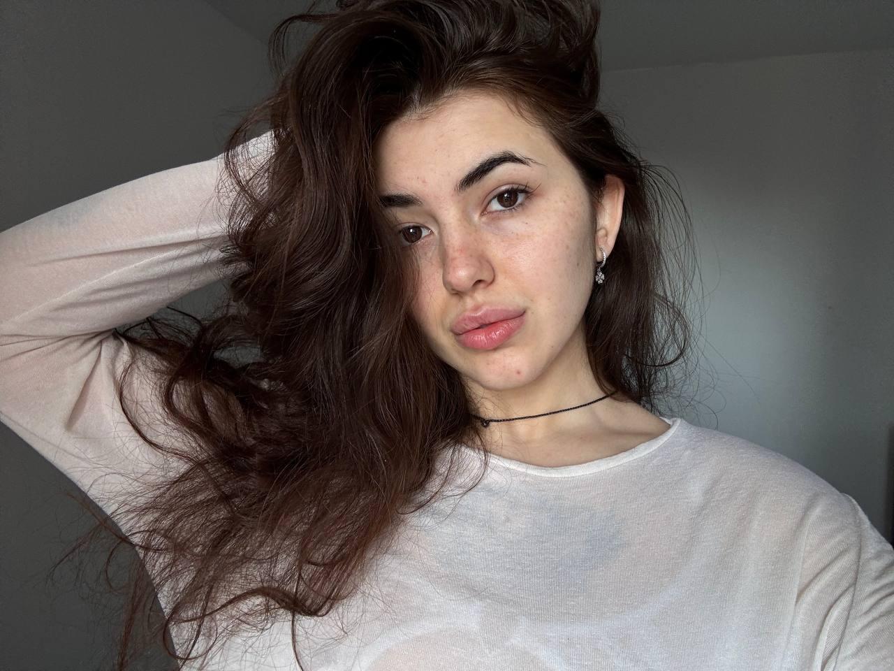 Image of cam model ClarindaWiatr from XloveCam