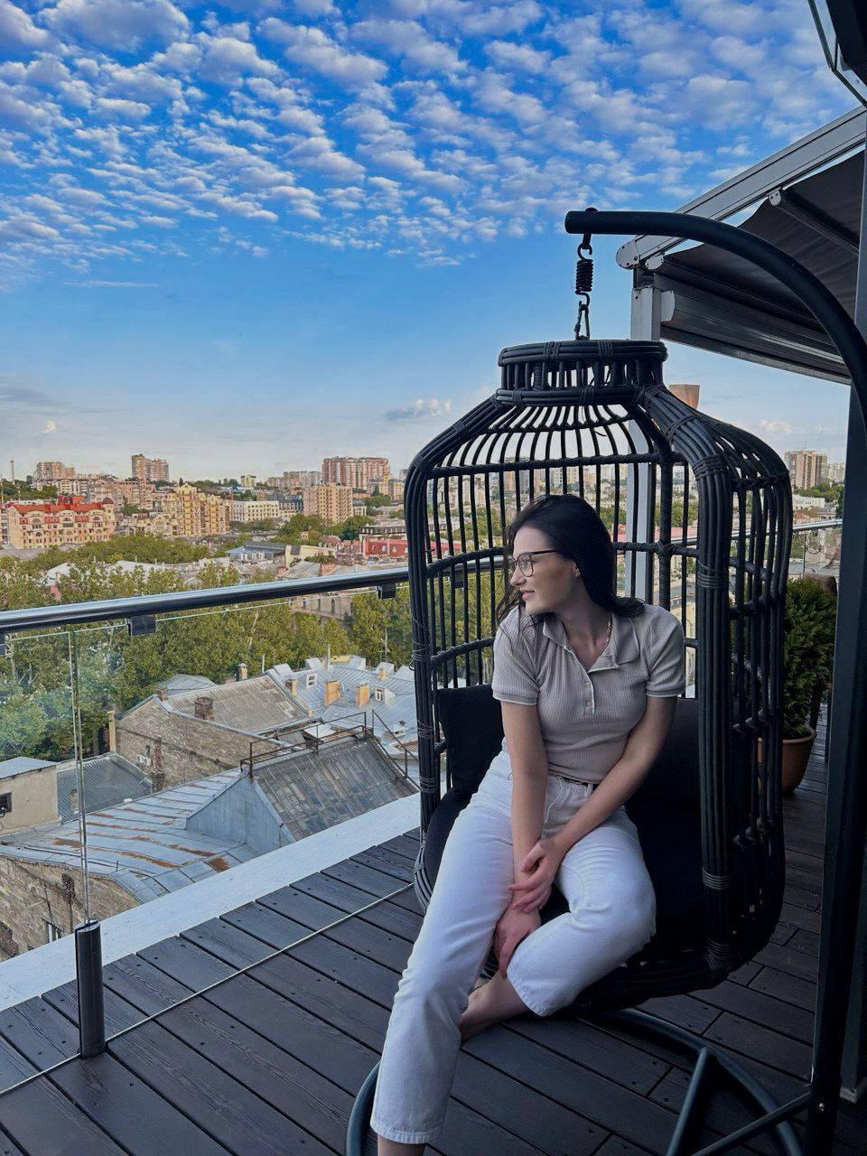 Image of cam model Yasinia from XloveCam